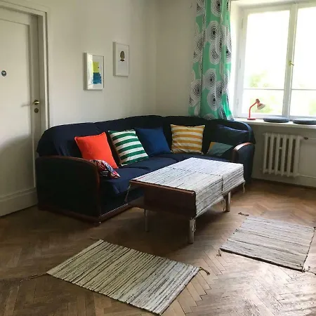 Mal's Apartment *